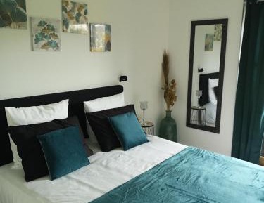Double or Twin Room with Private External Bathroom
