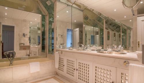 Suite with Sea View