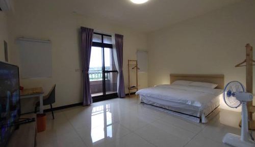 Queen Room with Balcony