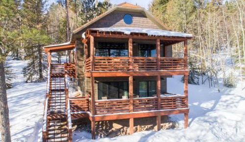 Four-Bedroom Holiday Home