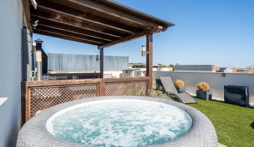 Superior One-Bedroom Apartment with Balcony