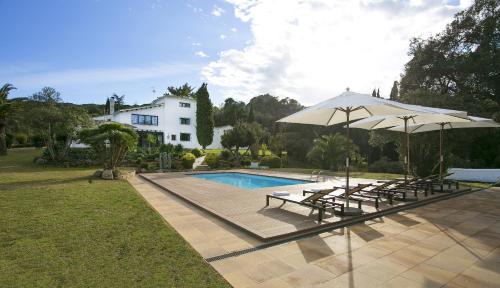 Villa with Garden View