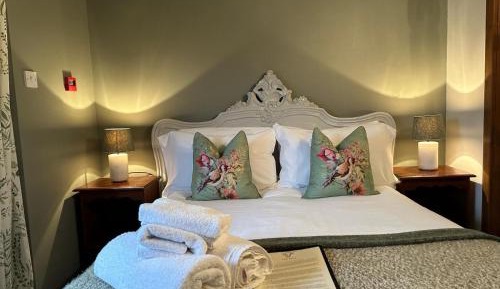 Double Room with Private Bathroom