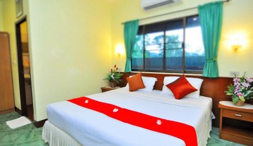 Deluxe King Room