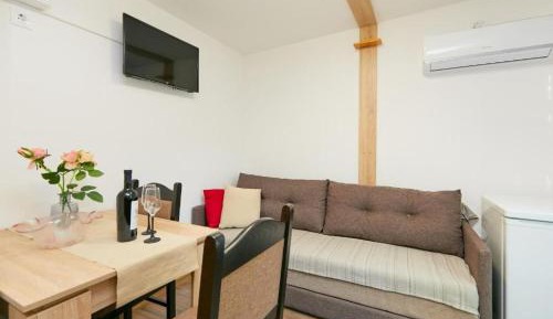 One-Bedroom Apartment with Terrace