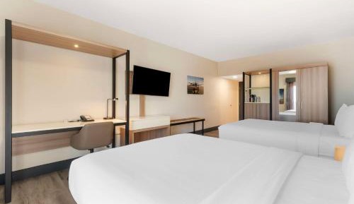 Queen Room with Two Queen Beds - Non-Smoking