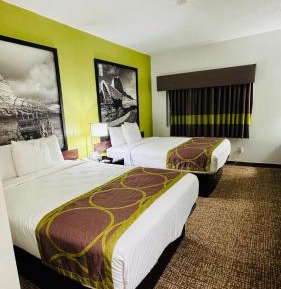 Queen Room with Two Queen Beds - Non-Smoking