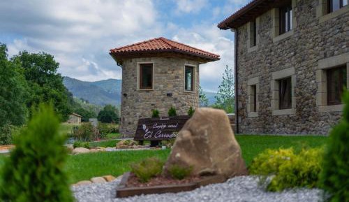 Family Room with Mountain View
