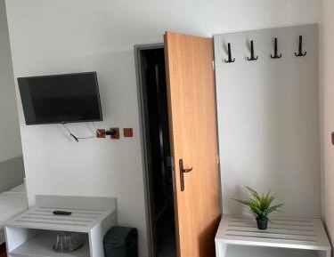 Double or Twin Room with Shower