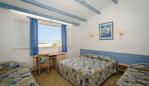Quadruple Room with Garden View