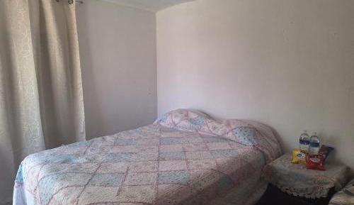 Basic Triple Room with Shared Bathroom