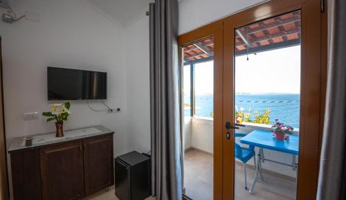 Studio with Sea View