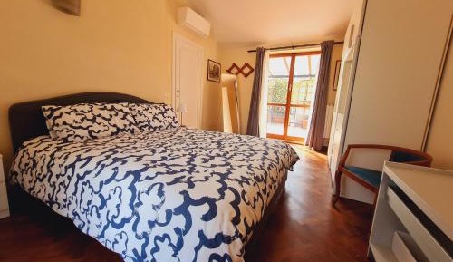One-Bedroom Apartment with Terrace