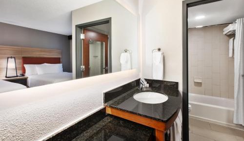 2 Doubles Standard Bath Shower Combo Single Sofa Bed