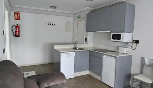 One-Bedroom Apartment 4
