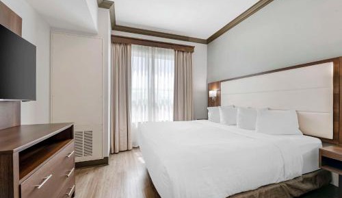 King Suite - Hearing Accessible