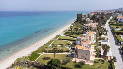 Villa - Beach Front