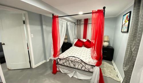Room #1183774601