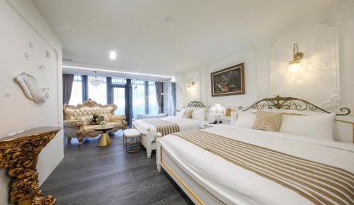 Family Suite with Balcony