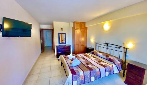 Deluxe Quadruple Room