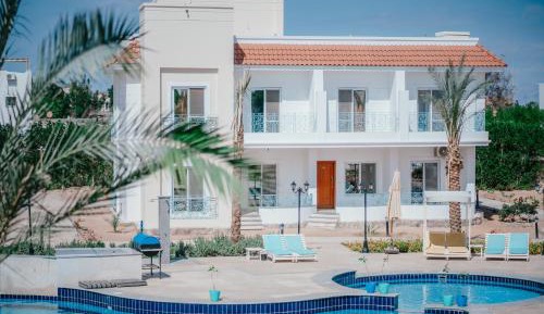 Two-Bedroom Apartment with Pool View