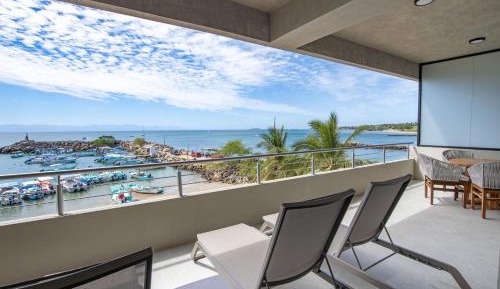 Two-Bedroom Apartment with Terrace and Sea View