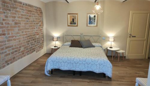 Double or Twin Room with Private Bathroom