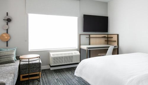 King Studio with Sofa Bed