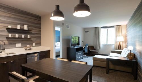 1 Bedroom Suite with 1 King, Sofa bed, River view