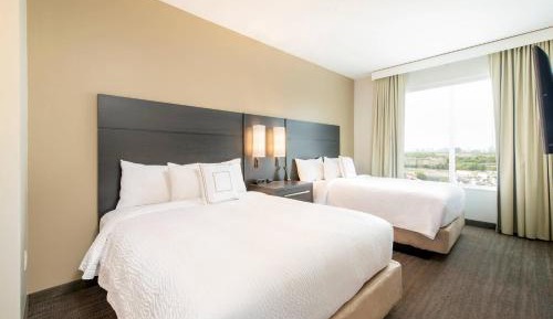 1 Bedroom Suite, 2 Queen, Sofa bed, City view