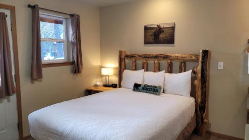 Standard Queen Room