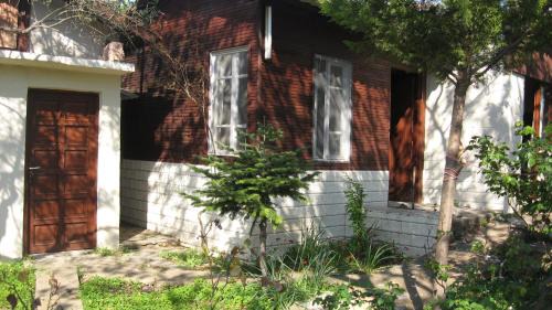 Bungalow with Garden View