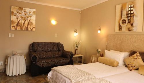 Twin Room with Private Bathroom