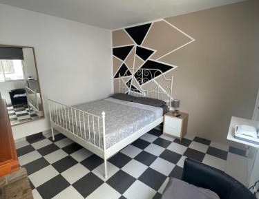 Standard Double Room with Shared Bathroom