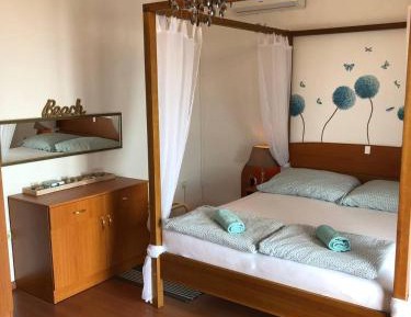 Studio Apartment with Sea View