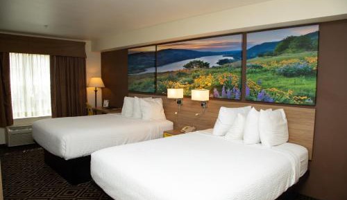 Queen Room with Two Queen Beds - Non Smoking