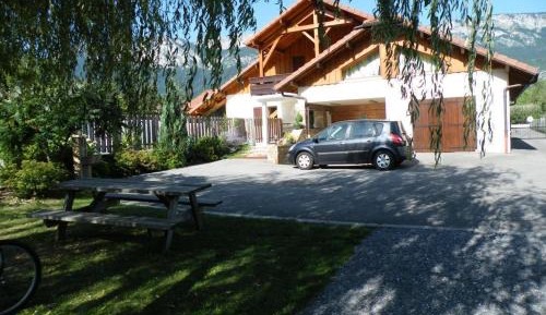 One-Bedroom Family Apartment