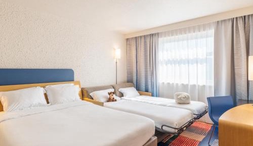 Comfort Room - 1 double bed and 2-seater sofa bed