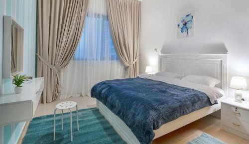 Two-Bedroom Apartment with City View