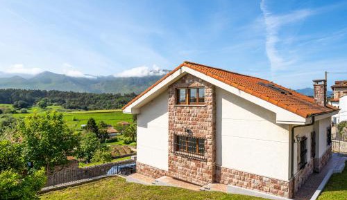 Seven-Bedroom House
