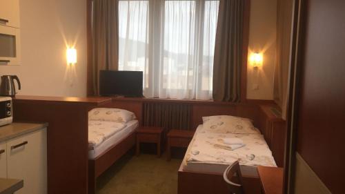 One-Bedroom Studio