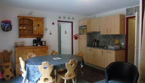 Apartment (6 Adults)