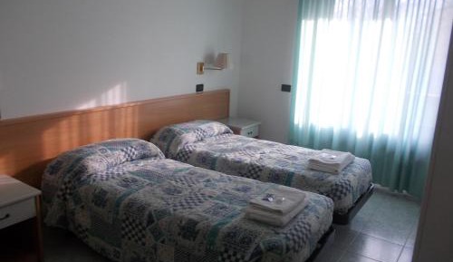Twin Room with Private Bathroom