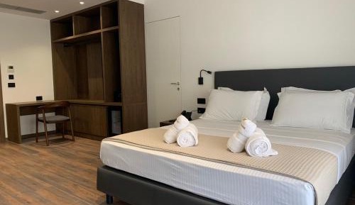 Deluxe Double Room with Mountain View