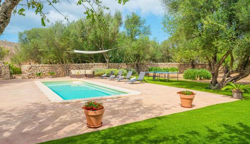 Villa with Garden View
