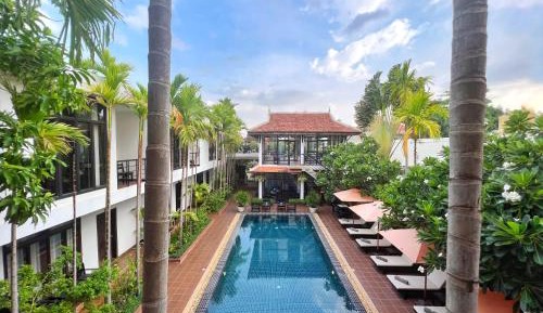 Premier Double Room with Pool View and Balcony