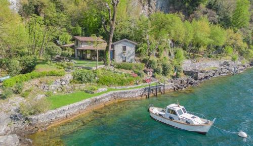 Villa - Beach Front