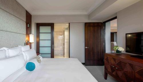 King Suite with City View