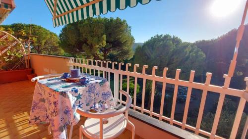 One-Bedroom Apartment with Balcony