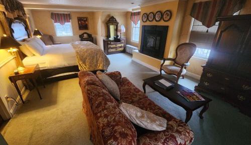 Standard King Room
